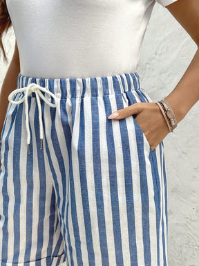 Short Listrado Plus Size Cordão